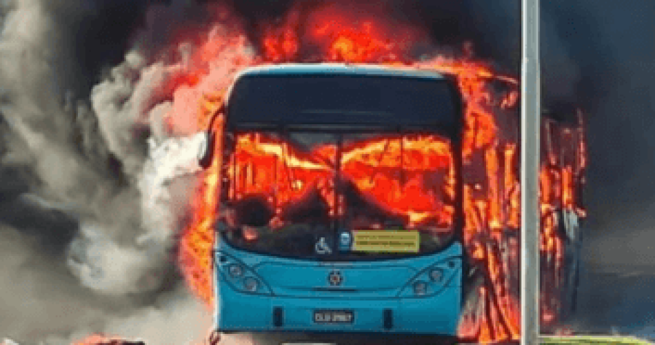 Ônibus Incendiado RJ
