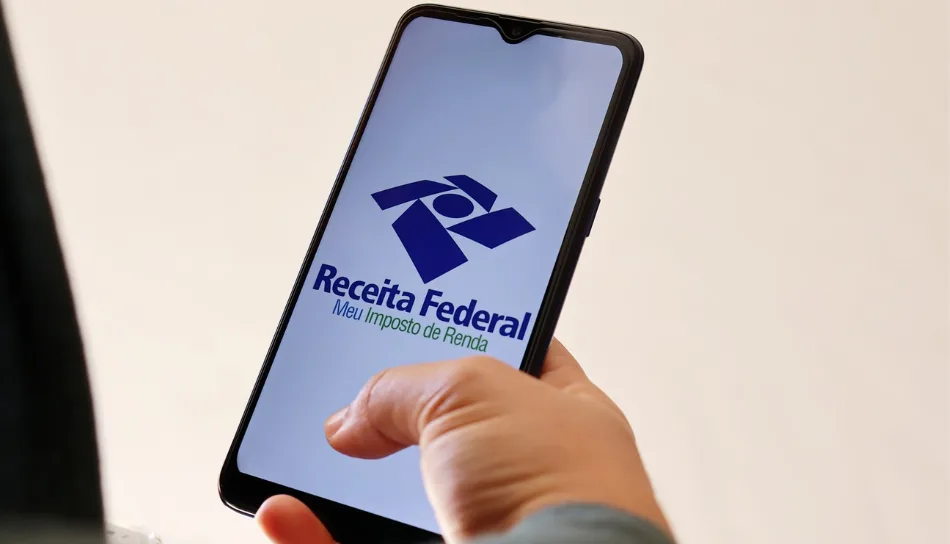 Receita Federal paga R$ 41 bilhões em restituições do IR em 2026 e alerta sobre malha fina